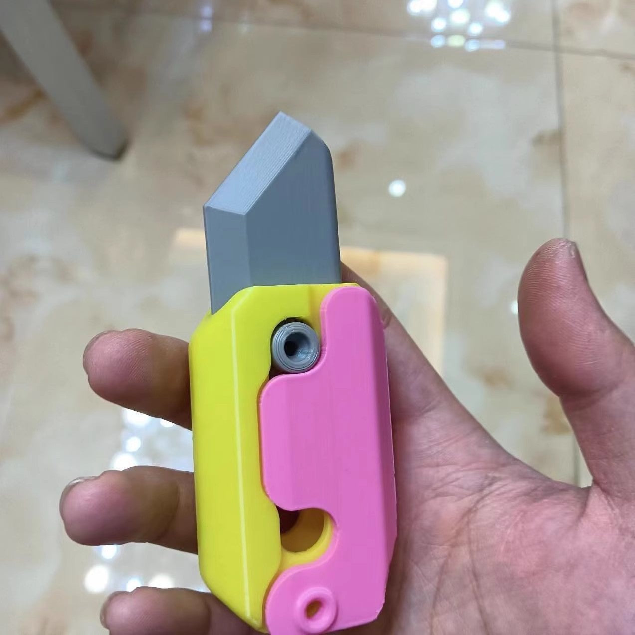 Gravity Cub Jumping Radish Knife - 3D Printing Decompression Toy